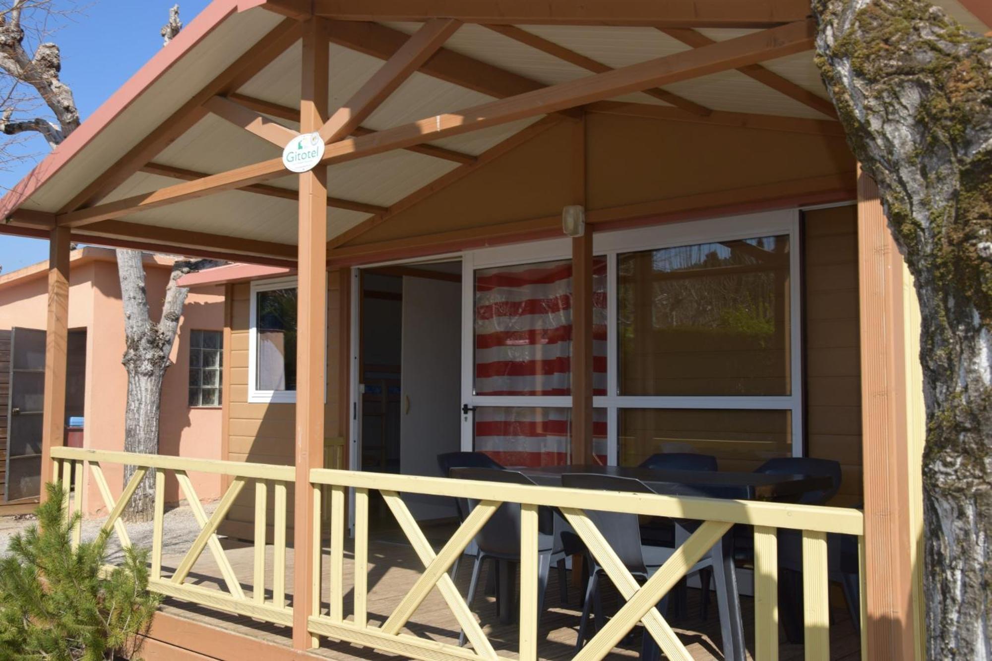 Camping Bungalow El Llac De Banyoles Porqueres Oda fotoğraf